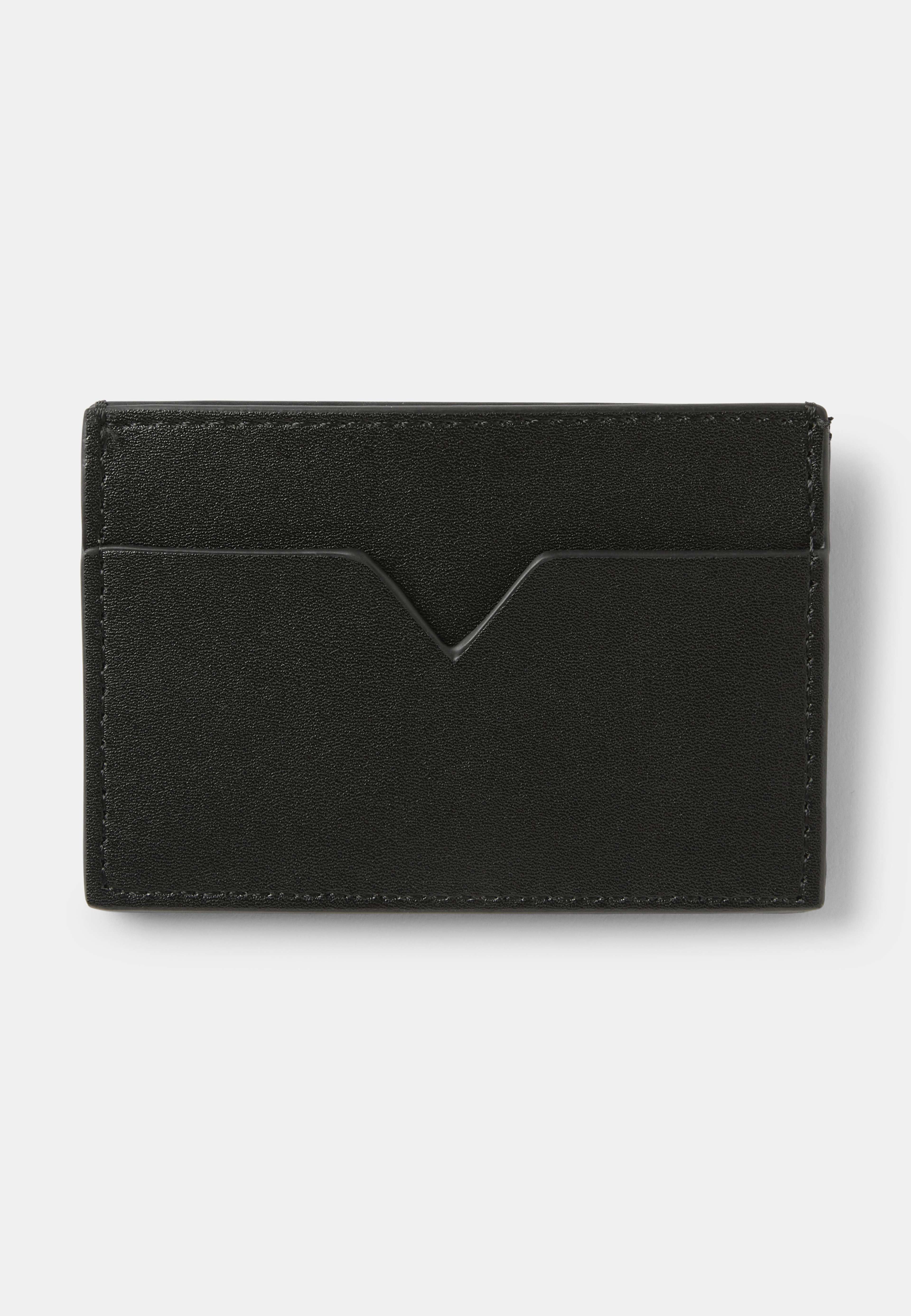 korth-llare-cynthia-black-fr-n-carin-wester-hl-ns